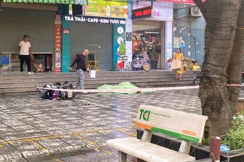 Người phụ nữ tử vong khi rơi từ tầng cao chung cư ở Hà Nội