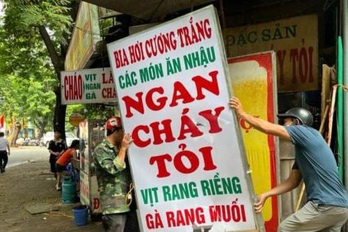 Phường Nghĩa Đô ra quân xử lý vi phạm trật tự đô thị