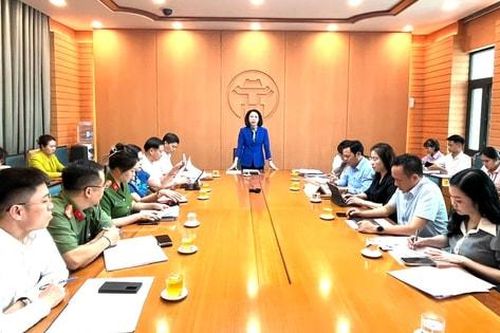 Hà Nội kiểm soát chặt bữa ăn bán trú học đường