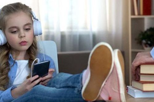 Cha mẹ sẽ trả giá đắt khi về già nếu chỉ chăm chăm nuôi con học giỏi mà quên dạy 1 điều