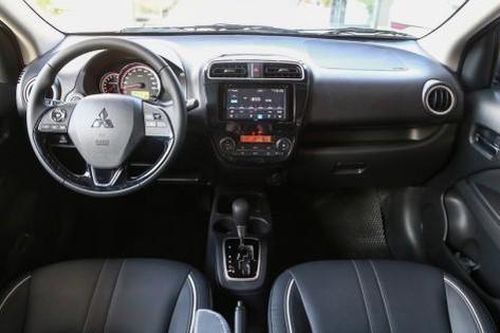 Giá lăn bánh Mitsubishi Attrage giảm cực mạnh, thấp hơn cả Kia Morning, Hyundai Grand i10, xứng danh sedan hạng B rẻ nhất Việt Nam