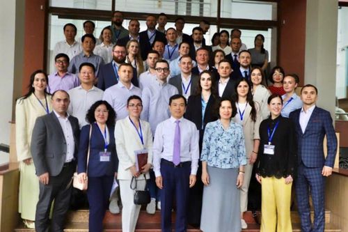 Thứ trưởng Nguyễn Thị Liên Hương tiếp, làm việc với đoàn cán bộ lãnh đạo, quản lý Liên bang Nga