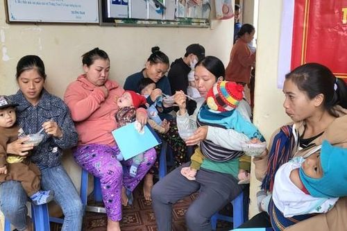 Những sai lầm dinh dưỡng của bà mẹ mang thai và cho con bú ở vùng dân tộc thiểu số và miền núi