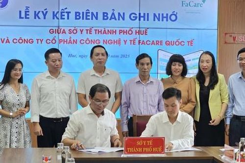 Huế thí điểm ứng dụng nền tảng, thiết bị y tế thông minh trong chuyển đổi số y tế
