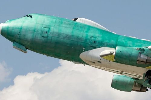 Lộ diện trần trụi, 'máy bay ngày tận thế' E-4B Mỹ gây xôn xao