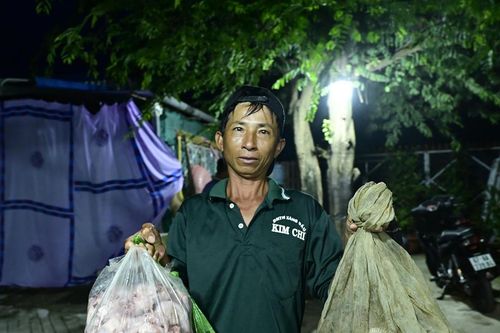 Nhộn nhịp 'chợ ma' mùa nước nổi