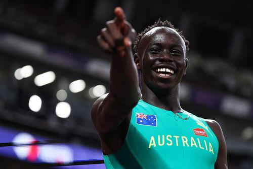 Tài năng 17 tuổi khiến Usain Bolt ngỡ ngàng