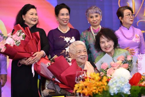 'Áo dài Việt Nam - Di sản trường tồn': Câu chuyện từ niềm tự hào đến khát vọng lan tỏa