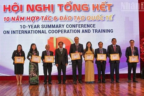 Trường đại học Cửu Long tổng kết 10 năm hợp tác và đào tạo quốc tế