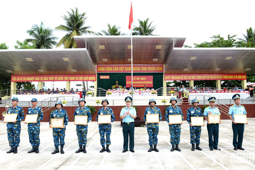 Bế mạc diễn tập kíp chiến đấu sở chỉ huy trung đoàn tên lửa phòng không năm 2025