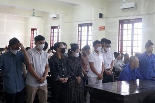 Dưới vỏ bọc 'hợp tác quốc tế' đưa hàng chục người trốn ra nước ngoài trái phép