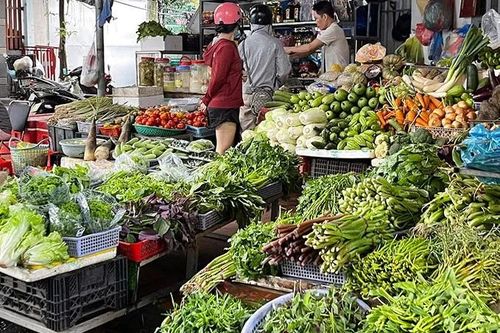 Xử nghiêm việc 'phù phép' rau không rõ nguồn gốc thành rau sạch để đưa vào trường học