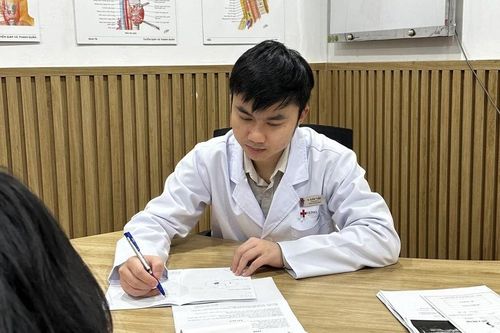 Có phải các nhân tuyến giáp đều cần phải chọc sinh thiết?