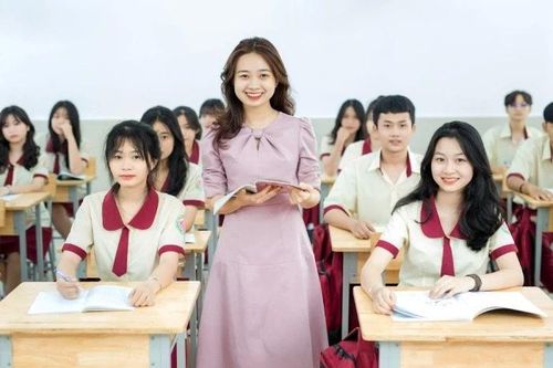 Điều kiện để xét thăng hạng Giáo viên THPT hạng II?