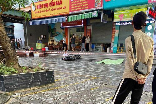 Hà Nội: Người phụ nữ rơi từ tầng cao chung cư ở phường Định Công