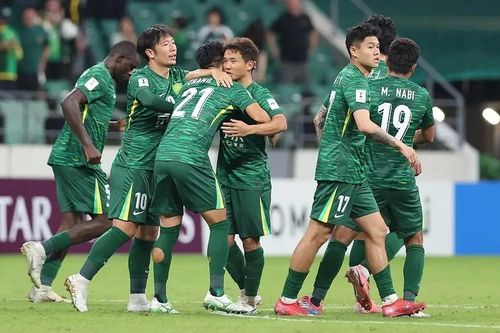 Truyền thông Trung Quốc: Beijing Guoan dùng đội hình phụ nên mới bị CAHN ép sân