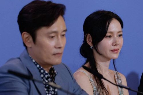 Son Ye Jin bất an