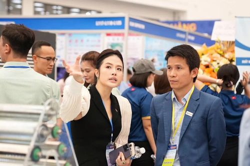 Intech Group nổi bật với trạm robot bốc xếp tại FBC ASEAN 2025