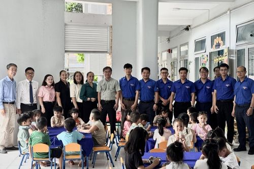 PV Power NT trao tặng trang thiết bị dạy học cho Trường Mầm non Phước Long và Long Thọ