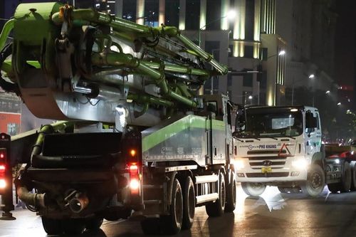 Ô tô đi ngược chiều trên đường Hà Nội, tài xế ngỡ ngàng nhận mức phạt 19 triệu