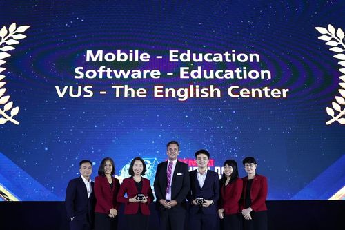 VUS 'chiến thắng kép' tại Asian Technology Excellence Awards 2025