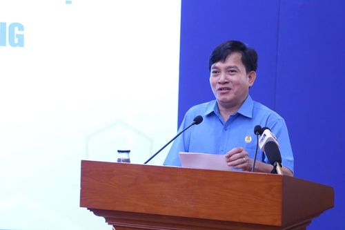 Hơn 400 tỷ đồng hỗ trợ cán bộ công đoàn chuyên trách làm việc theo hợp đồng