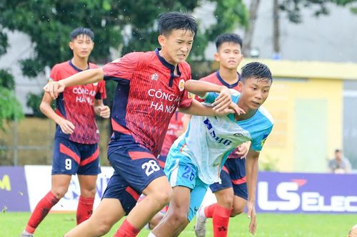 Xác định 8 đội vào tứ kết VCK U17 Quốc gia 2025