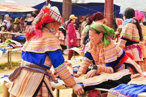 Chơi chợ Cán Cấu