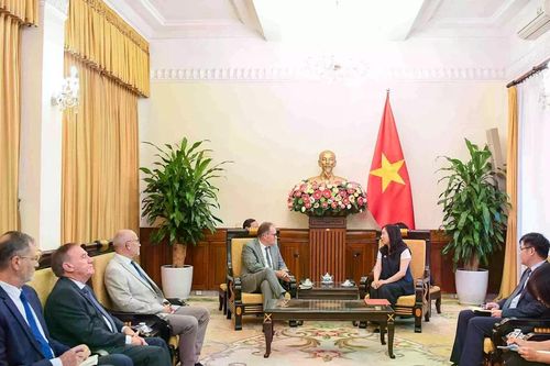 Việt Nam và Pháp thúc đẩy hợp tác giữa các cơ quan lập pháp