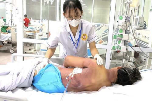 Cảnh báo hiểm họa từ mũi tiêm giảm đau sai cách