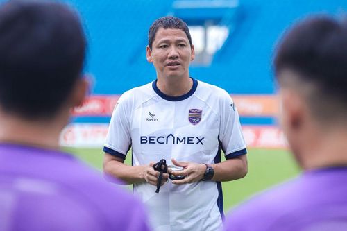 'Chelsea Việt Nam' nói thẳng chuyện lạ 2 ngoại binh chưa trở lại