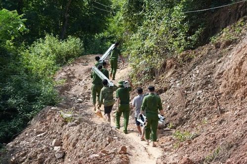 'Gùi' nhà mới lên non cao xứ Nghệ