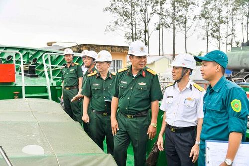 Bộ Chỉ huy Quân sự tỉnh An Giang nghiệm thu và bàn giao tàu sau sửa chữa