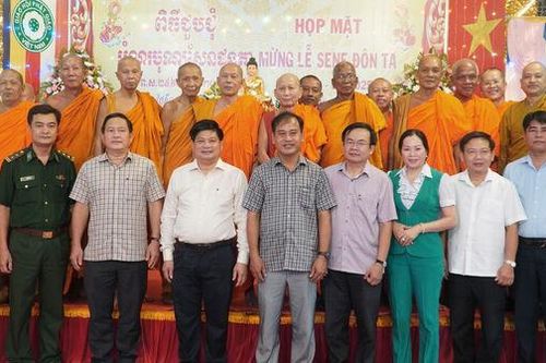 An Giang họp mặt mừng lễ Sene Đôn Ta năm 2025