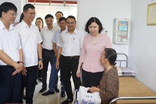 Tiếp tục nâng cao chất lượng hoạt động của trạm y tế, bảo đảm chăm sóc sức khỏe Nhân dân