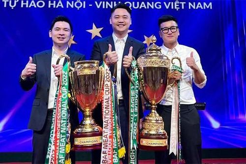 CLB Hà Nội thay gấp giám đốc ngay sau khi đổi HLV