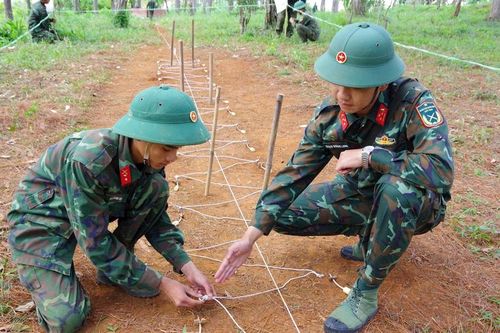 'Bốn cùng, ba trước, hai sau' ở Học viện Lục quân