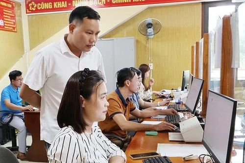Cần sớm bổ sung cán bộ cho các xã vùng khó khăn