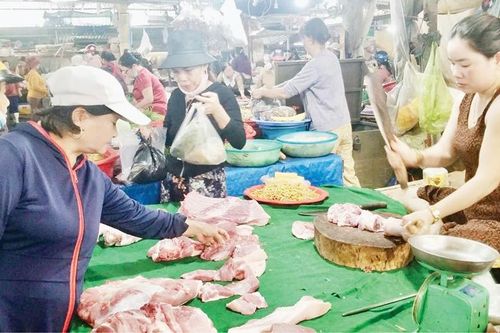 Thịt lợn được người dân 'đón nhận' trở lại