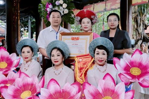 Nghệ nhân đồng thầy Đàm Thị Bình - Người giữ lửa tín ngưỡng và văn hóa dân tộc