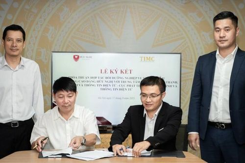 Bồi dưỡng 'Nghiệp vụ Livestream' trong trường học - cơ hội học tập, trang bị kỹ năng mới