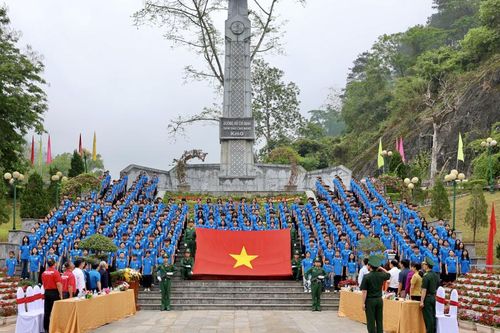 Tiếng hát từ màu cờ Tổ quốc