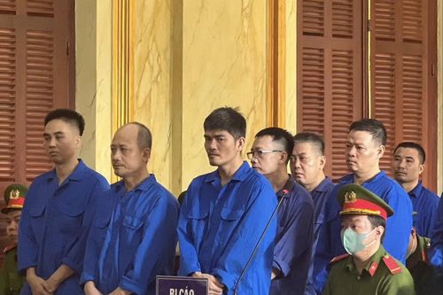 Buôn lậu 113kg vàng, trị giá hơn 252 tỷ đồng vào Việt Nam: 14 bị cáo lĩnh án