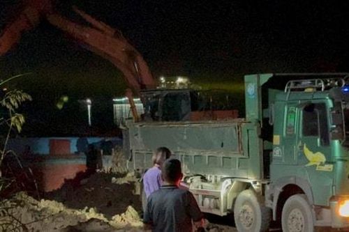 Phường Lĩnh Nam xử lý nghiêm hành vi đổ trộm phế thải