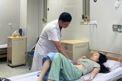 Người phụ nữ 29 tuổi chảy máu dạ dày thừa nhận một sai lầm nhiều bạn trẻ Việt mắc phải