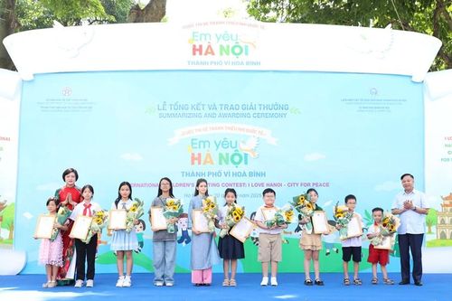 Trao 91 giải thưởng cho các tài năng 'nhí'
