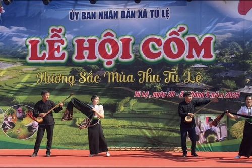 Lên vùng cao Tú Lệ cùng đồng bào Thái thưởng thức hương cốm mùa thu vàng