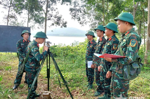 'Luyện võ' cho cán bộ chính trị