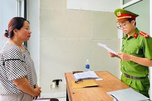 Tạm giam Đặng Thị Hoài cho vay lãi nặng, 'khách vay' lại là kẻ lừa đảo