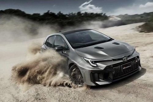 Chi tiết Toyota GR Corolla 2026 nâng cấp, giá từ 38.500 USD